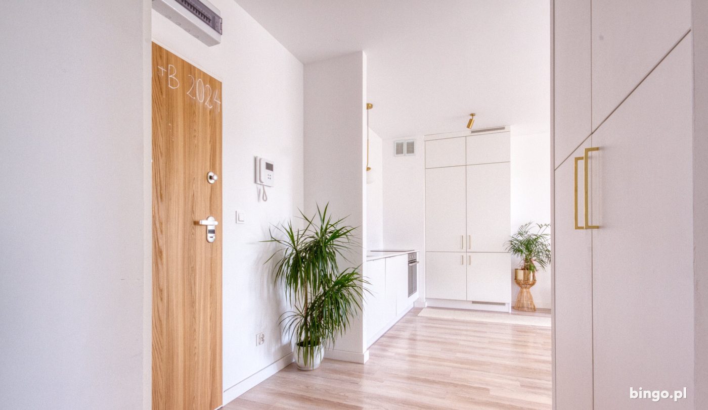 2 pokoje, 43 m² · Oporów