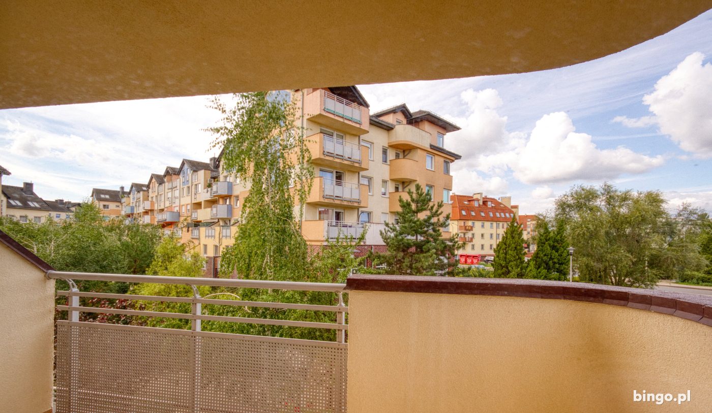 4 pokoje, 68 m² · Muchobór Wielki