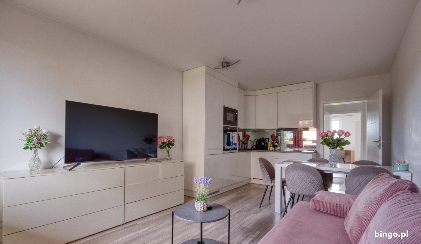 4 pokoje, 68 m² · Muchobór Wielki