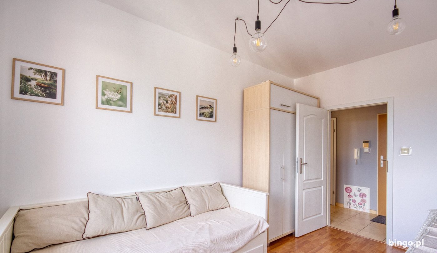 3 pokoje, 64 m² · Jagodno