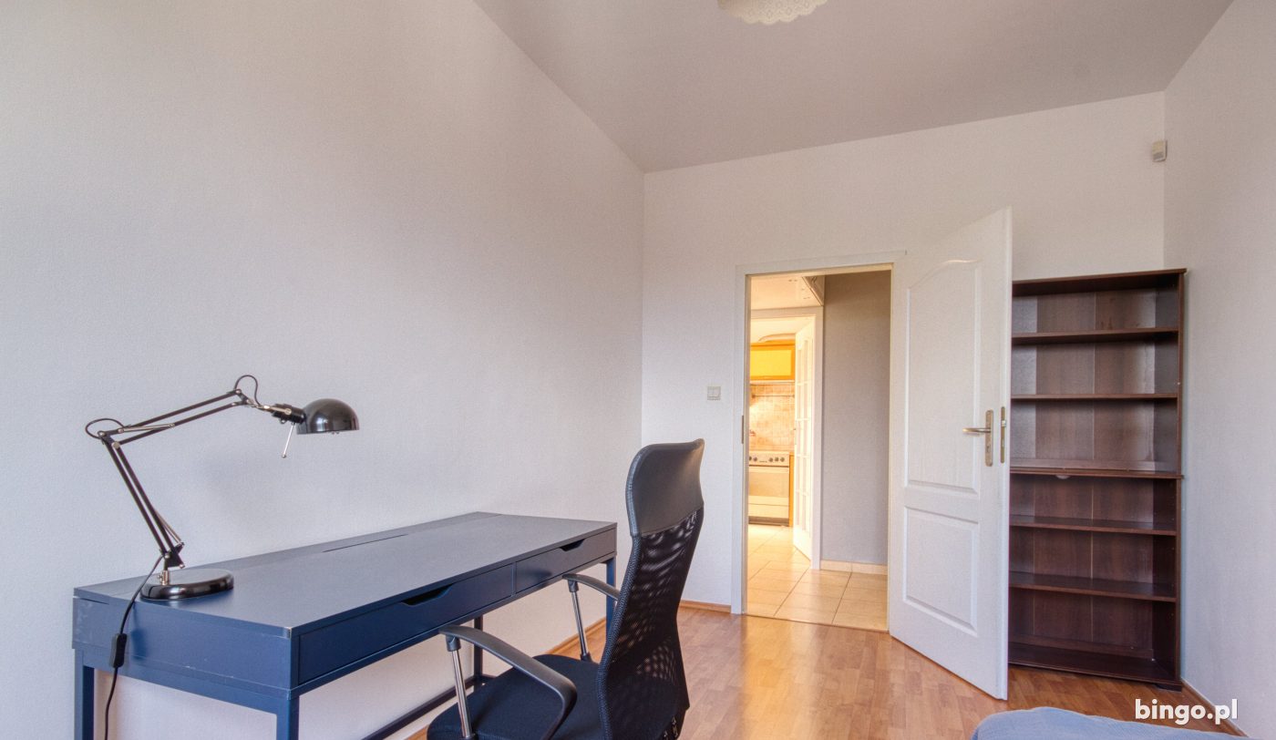 3 pokoje, 64 m² · Jagodno
