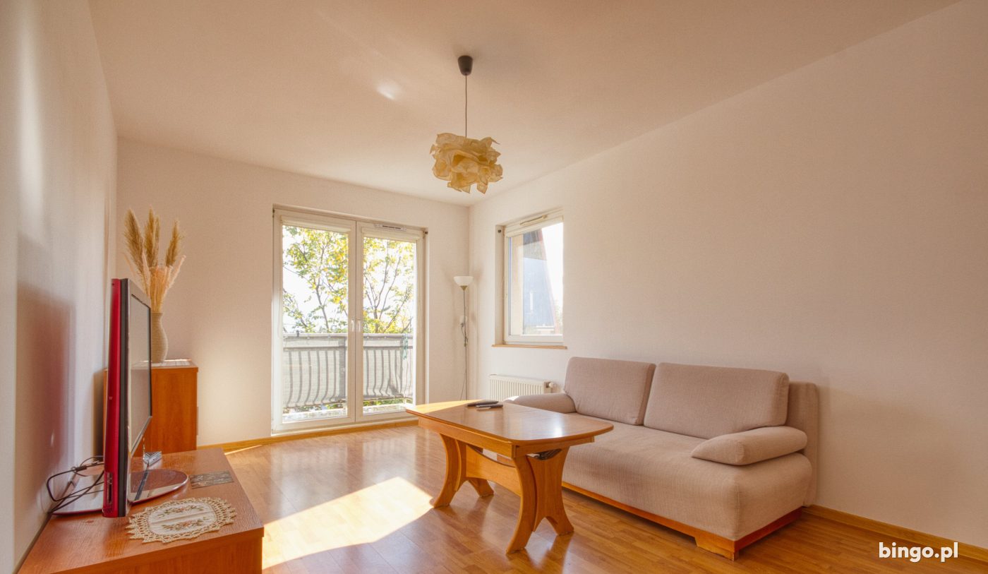 3 pokoje, 64 m² · Jagodno