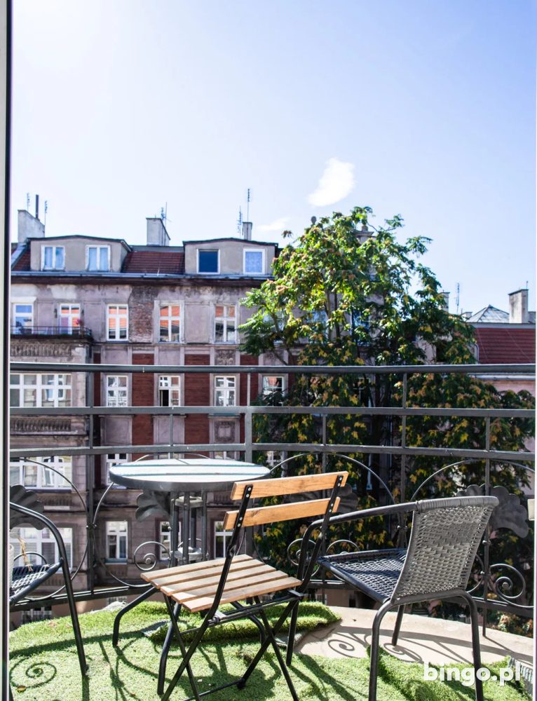 3 pokoje, 90 m² · Nadodrze