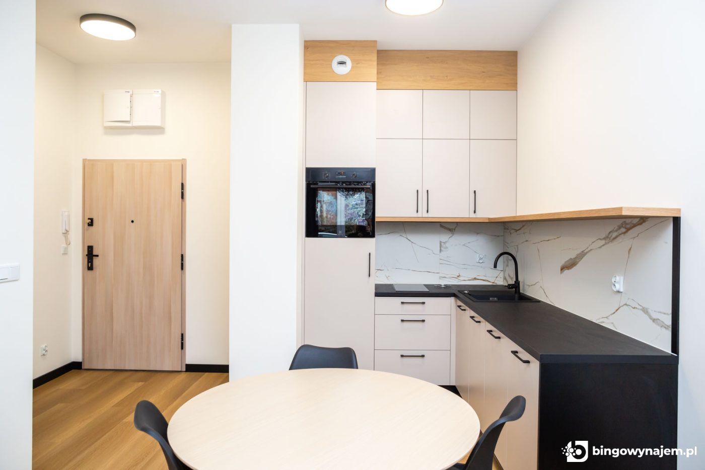 2 pokoje, 36 m² · Przedmieście Oławskie