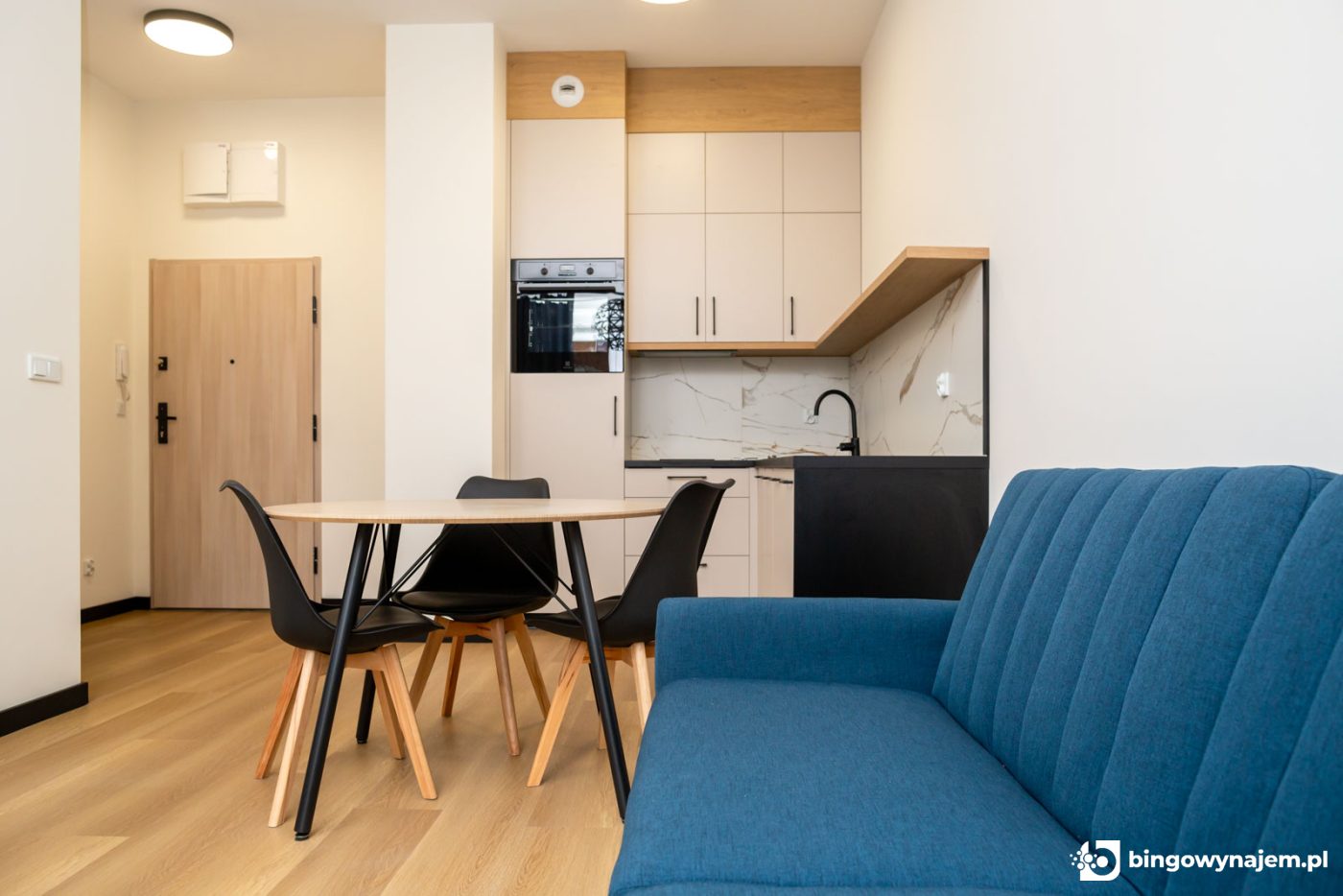 2 pokoje, 36 m² · Przedmieście Oławskie