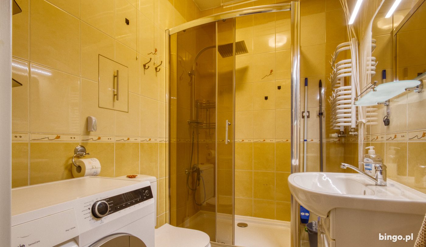 3 pokoje, 64 m² · Jagodno