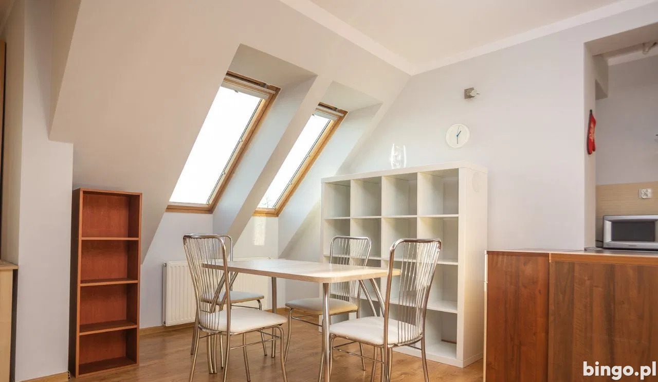 3 pokoje, 61 m² · Muchobór Wielki