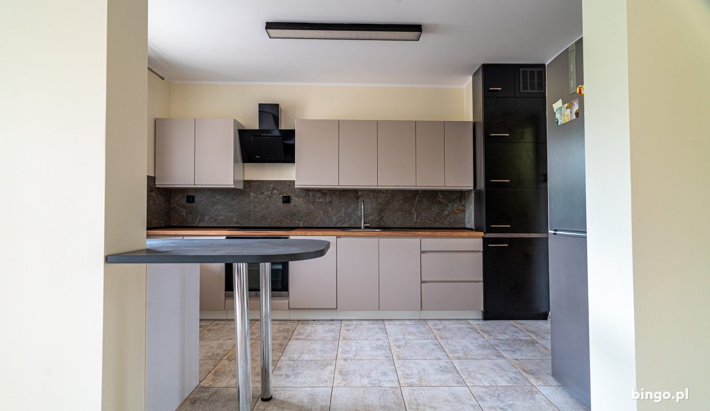 3 pokoje, 79 m² · Piątkowo