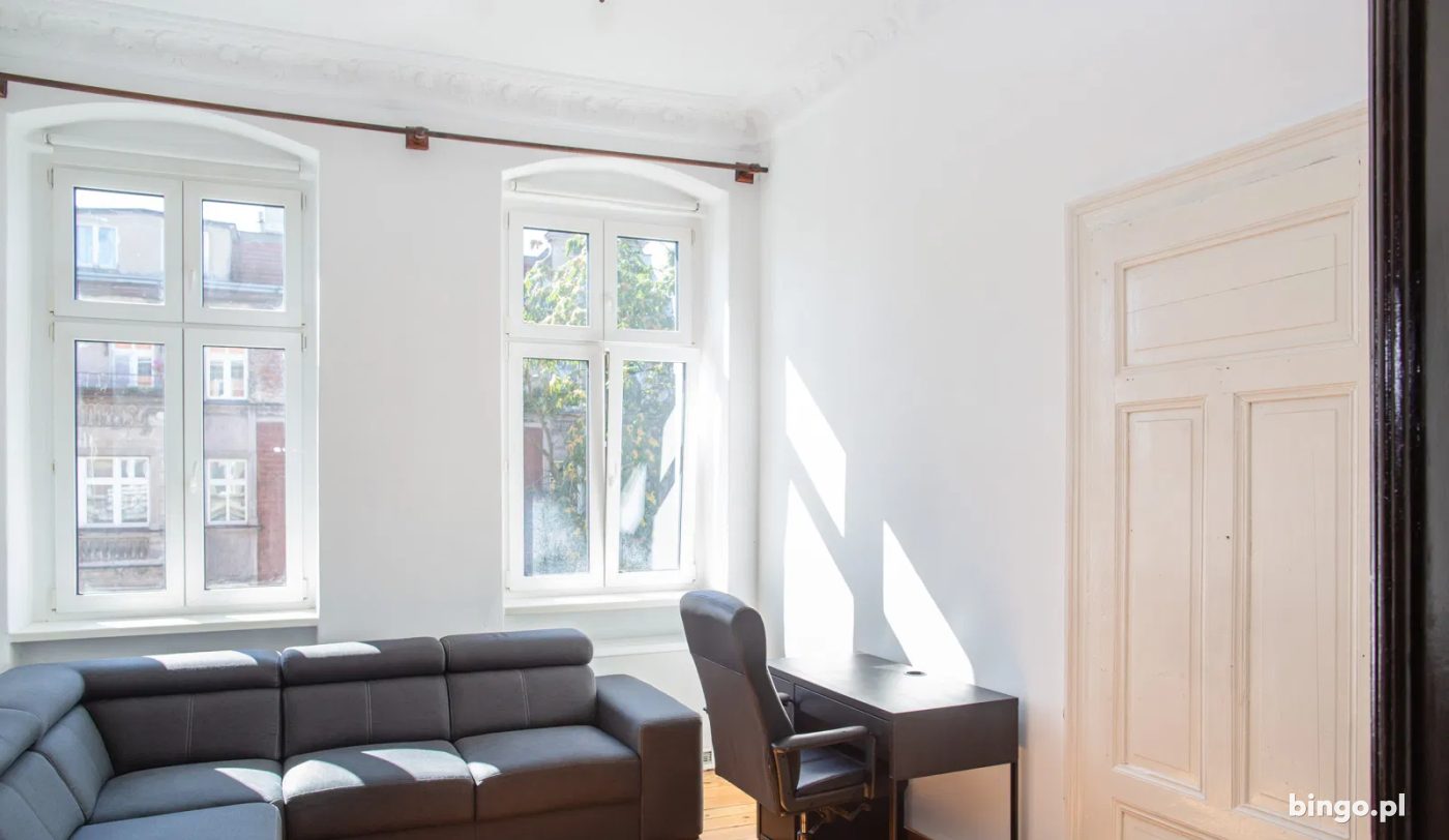 3 pokoje, 90 m² · Nadodrze