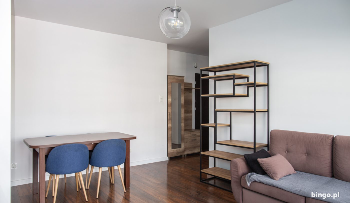 2 pokoje, 49 m² · Poświętne