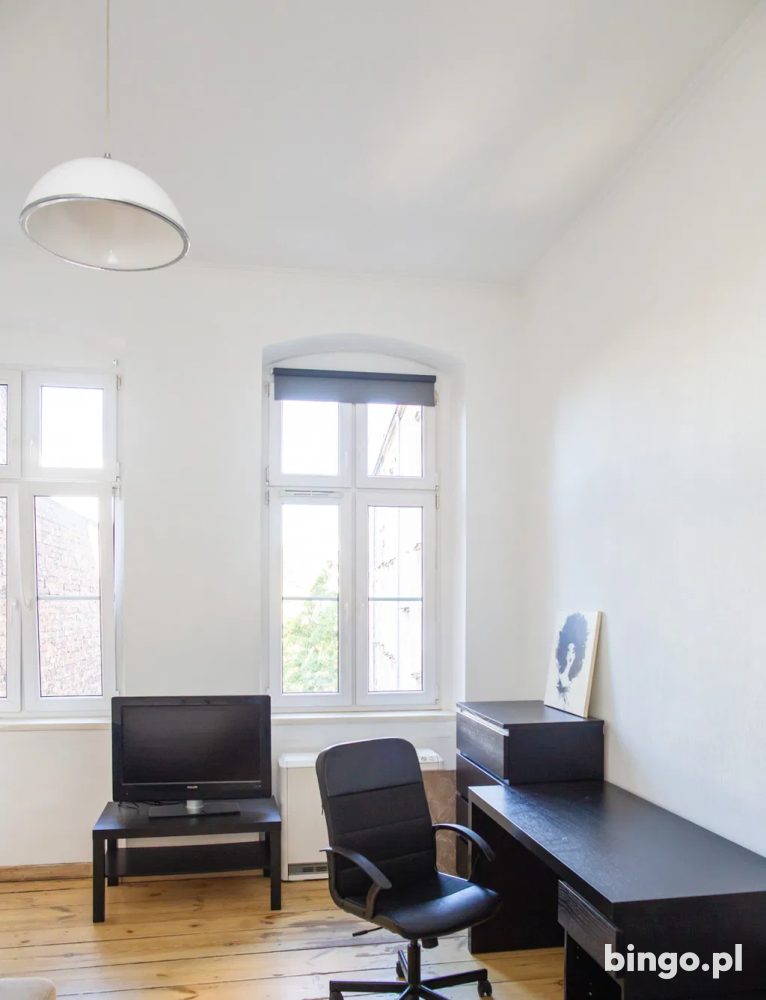 3 pokoje, 90 m² · Nadodrze